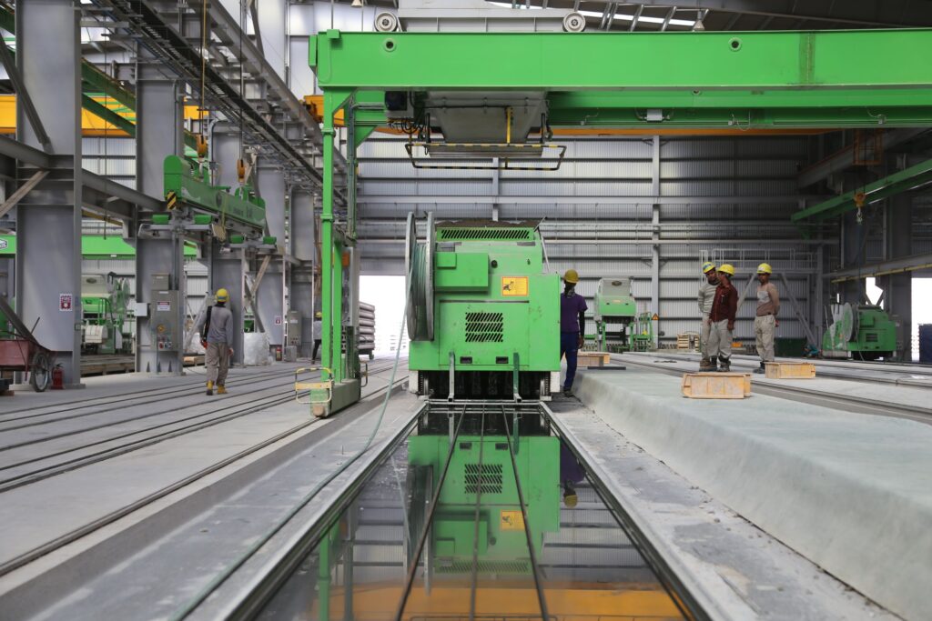 Innovazione, nuovo bando Made Competence Center: 7,6 milioni di euro a sostegno delle imprese industria ph credit pexels rezwan